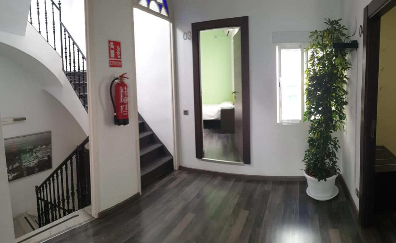 A Pousada Residencia Viriato Sevilha Exterior foto