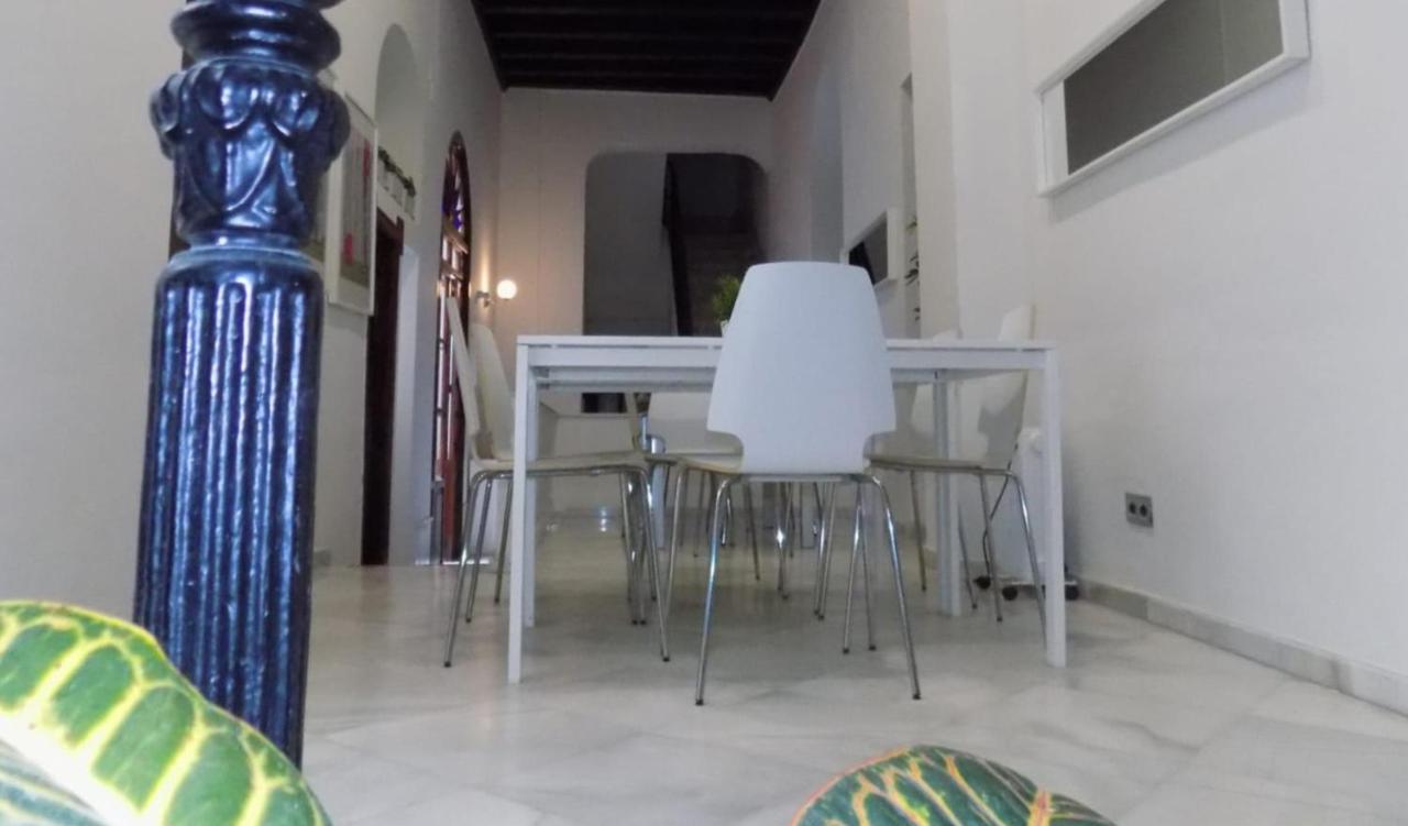 A Pousada Residencia Viriato Sevilha Exterior foto
